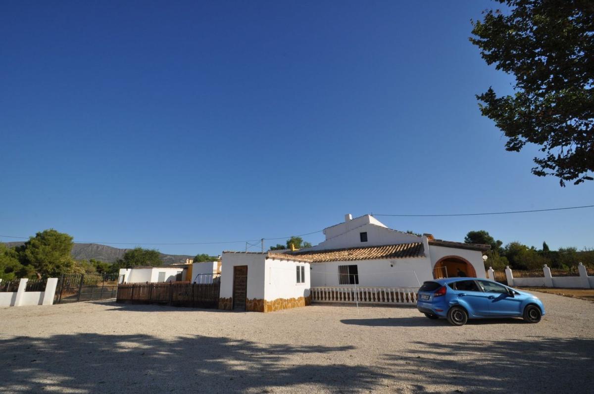 villa te koop in Pinoso | 8 slaapkamers H578346