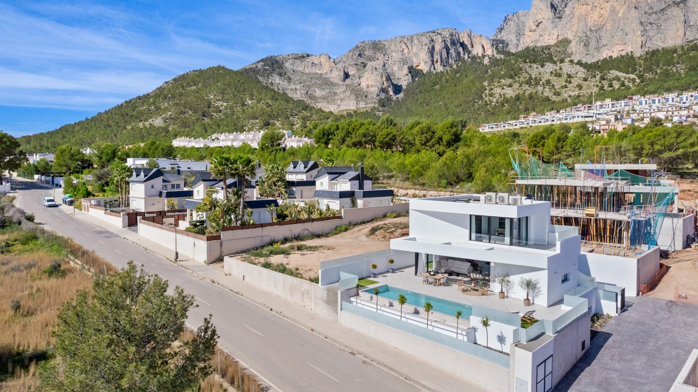 Villa te koop in Polop | 4 slaapkamers H8998