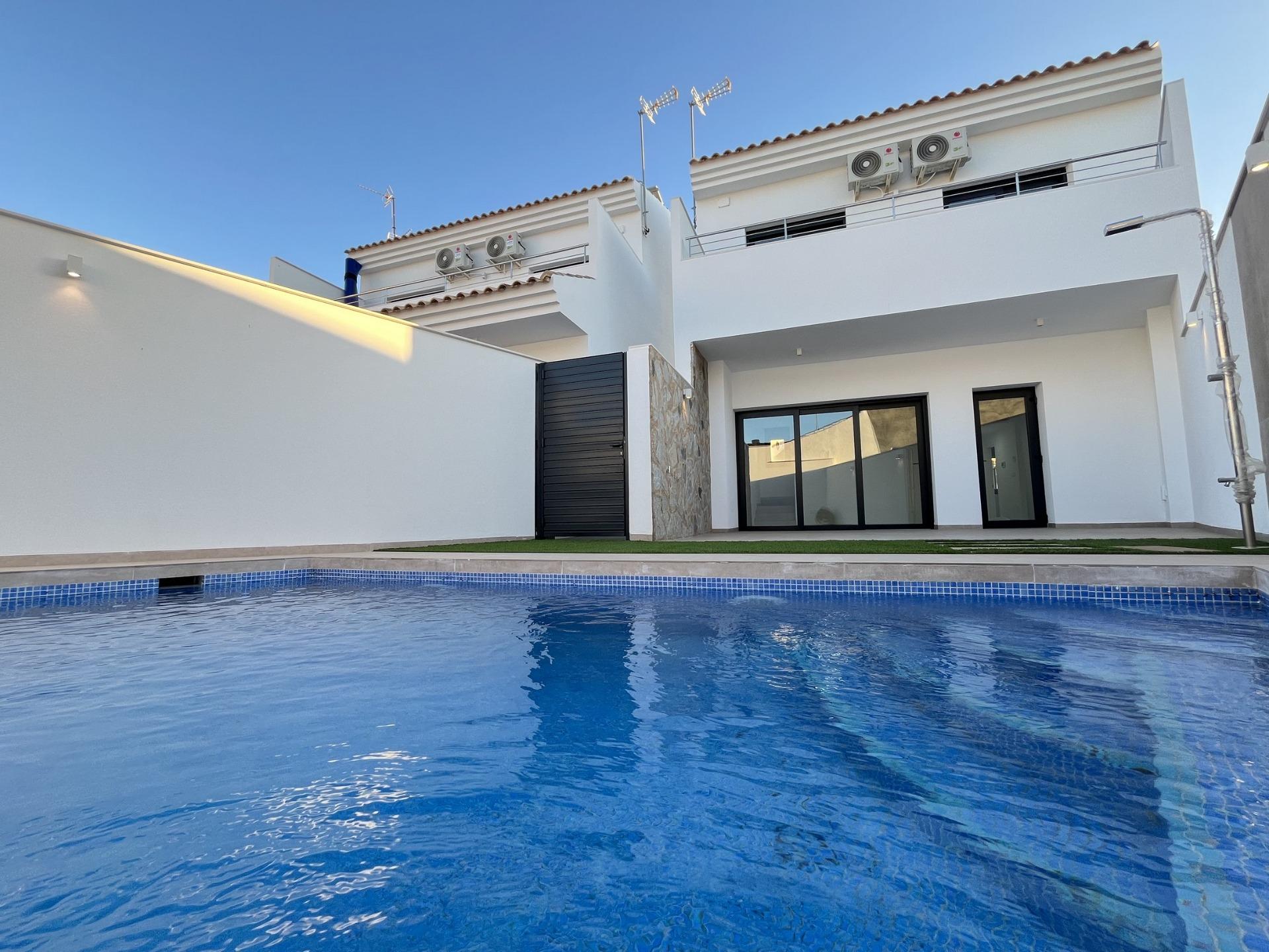 Villa te koop in San Pedro del Pinatar | 3 slaapkamers H8947
