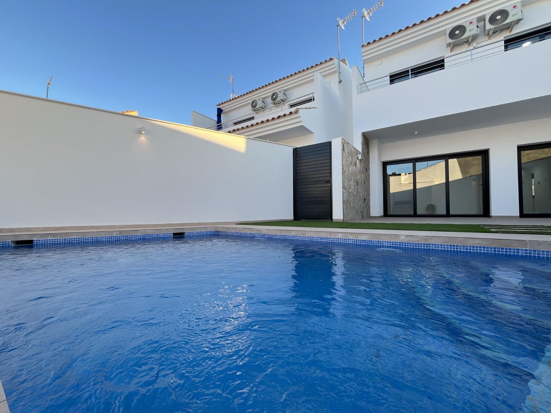 Villa te koop in San Pedro del Pinatar | 3 slaapkamers H8947