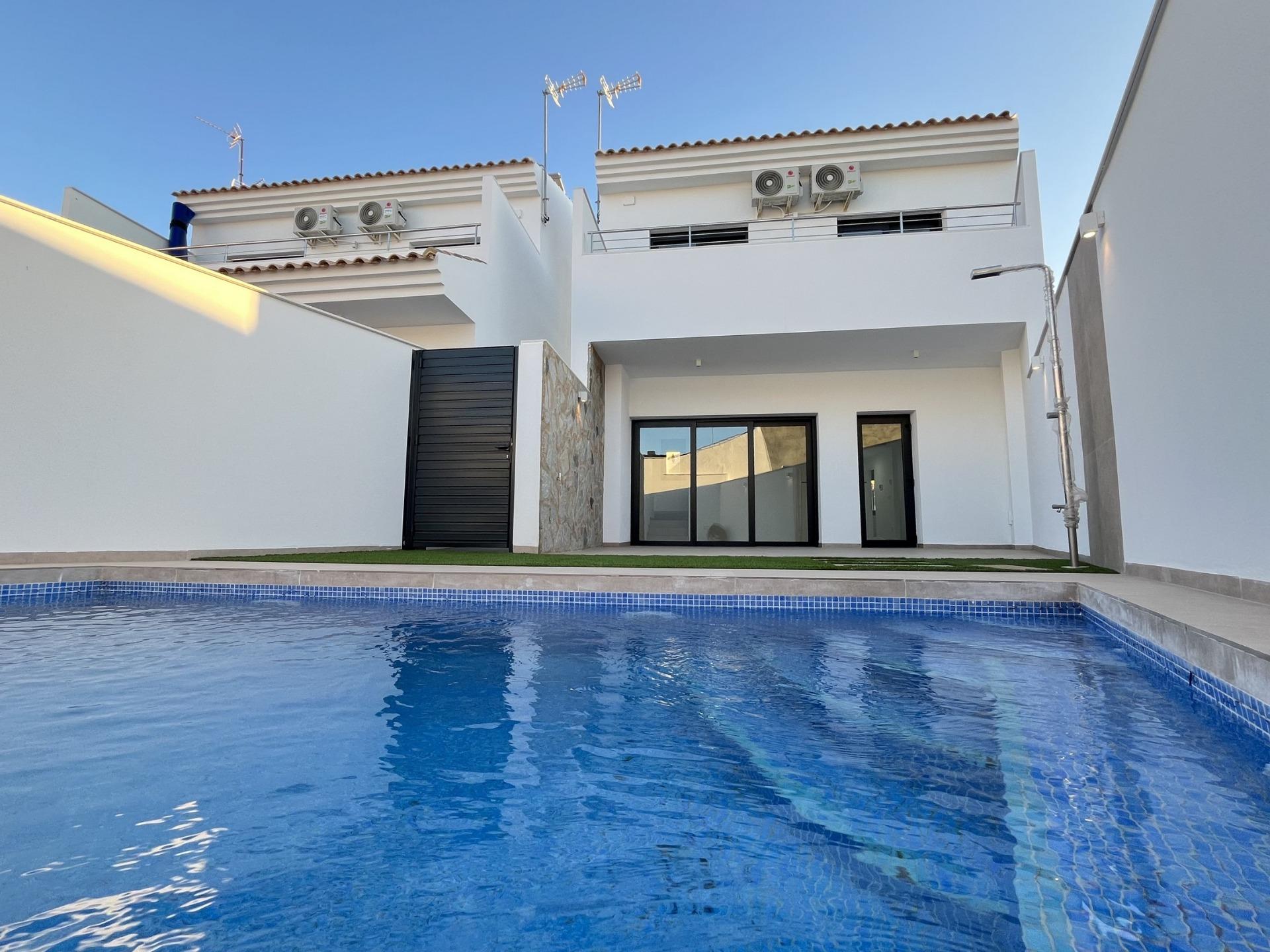 Villa te koop in San Pedro del Pinatar | 3 slaapkamers H8947