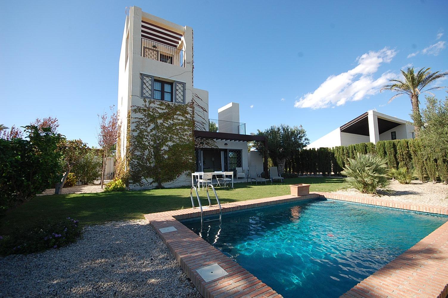 Villa for sale in Sucina | 4 bedrooms H8885