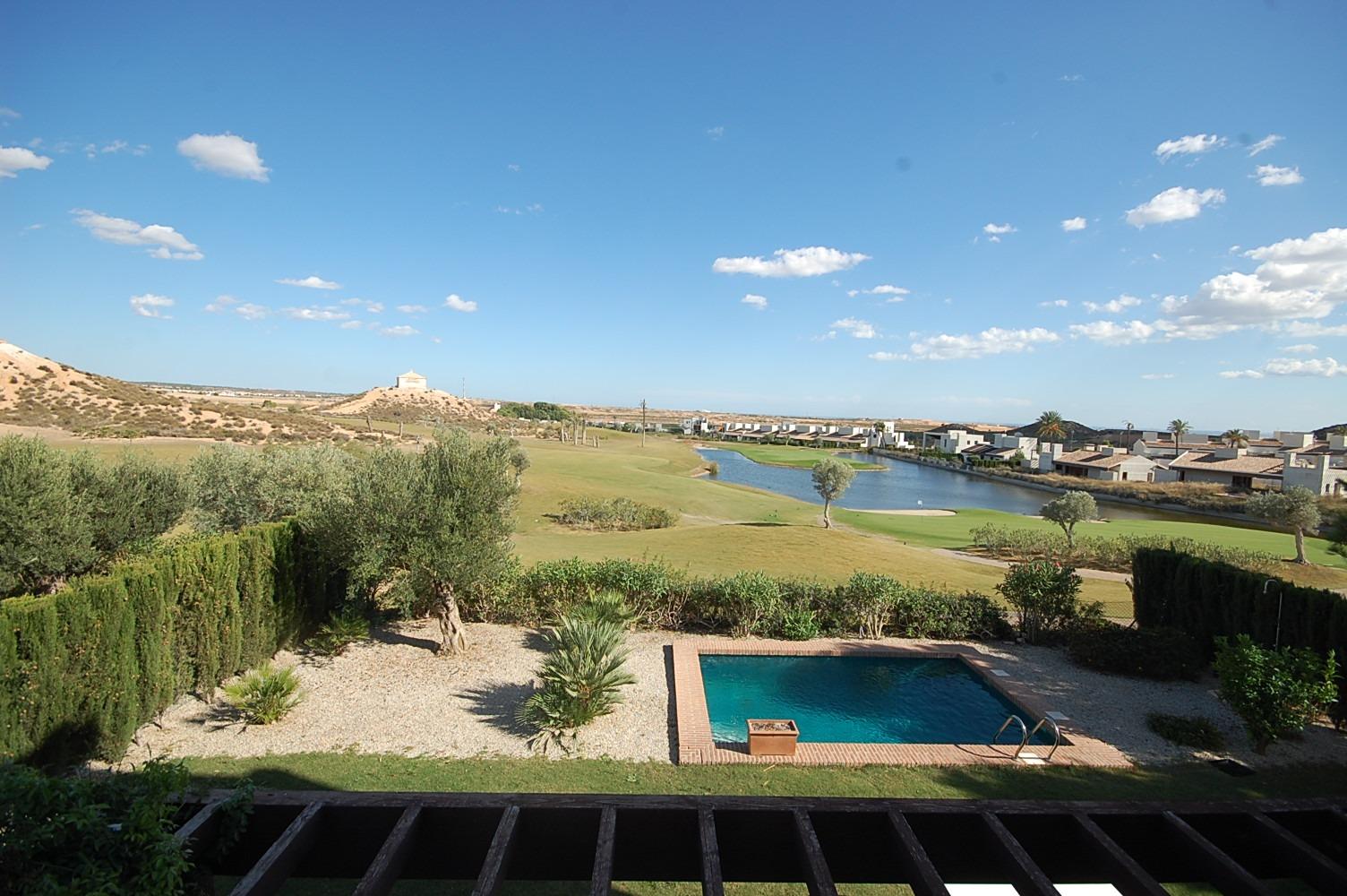 Villa for sale in Sucina | 4 bedrooms H8885
