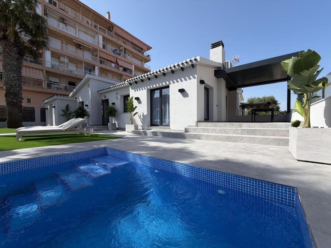 villa te koop in Torrevieja | 4 slaapkamers H579644