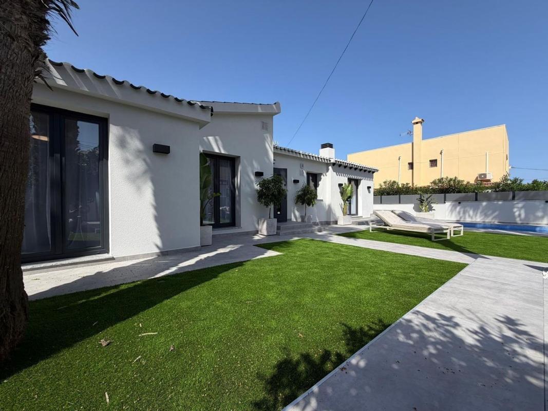 villa te koop in Torrevieja | 4 slaapkamers H579644