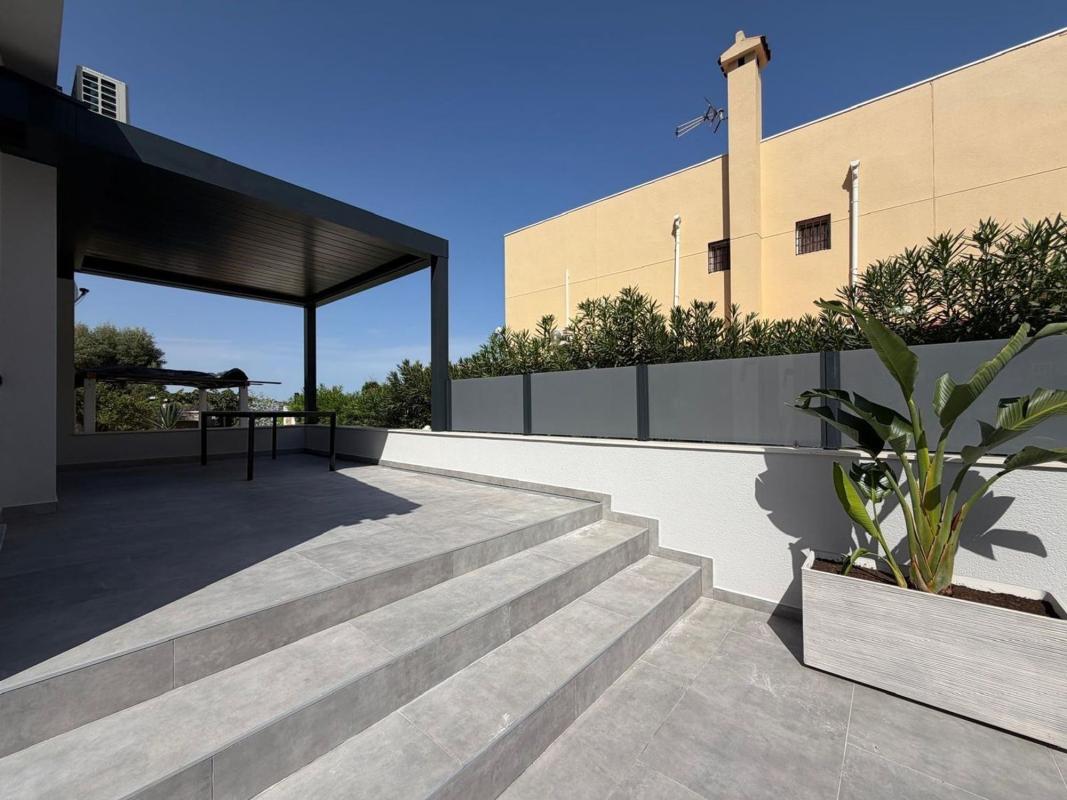 villa te koop in Torrevieja | 4 slaapkamers H579644