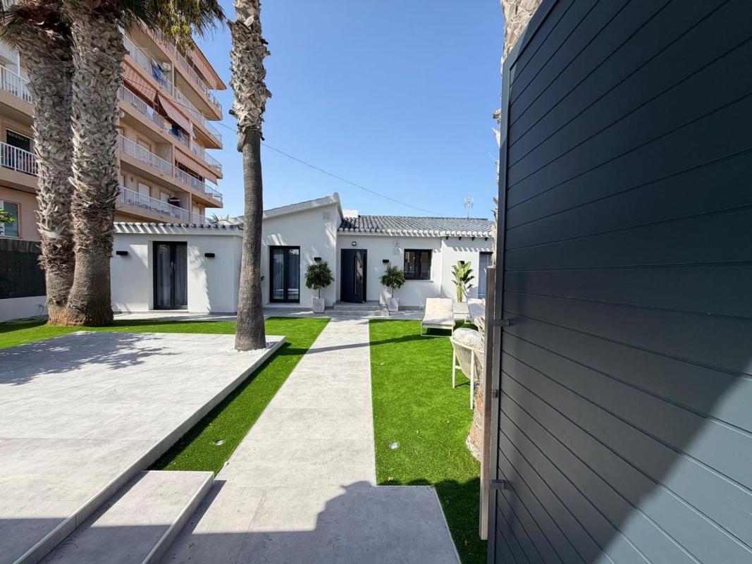 villa te koop in Torrevieja | 4 slaapkamers H579644