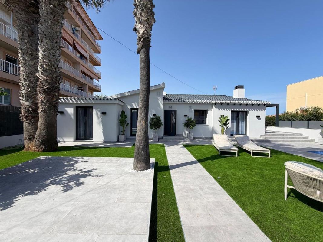 villa te koop in Torrevieja | 4 slaapkamers H579644