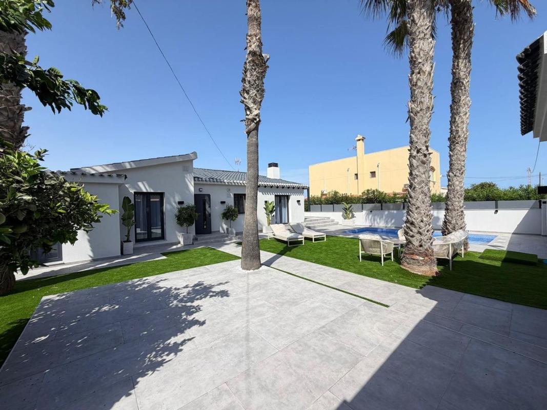 villa te koop in Torrevieja | 4 slaapkamers H579644