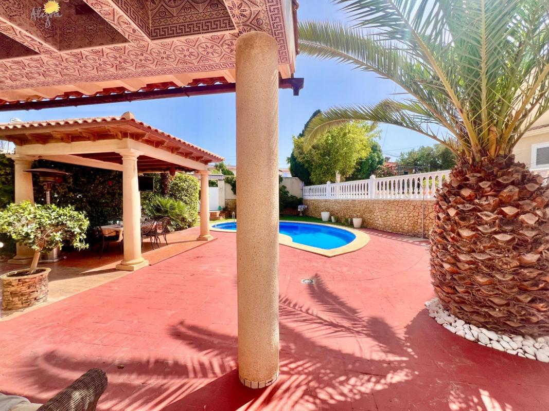 villa te koop in Torrevieja | 3 slaapkamers H604287