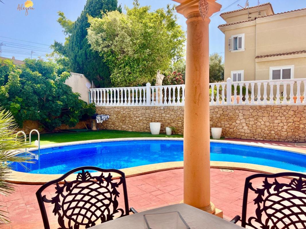 villa te koop in Torrevieja | 3 slaapkamers H604287