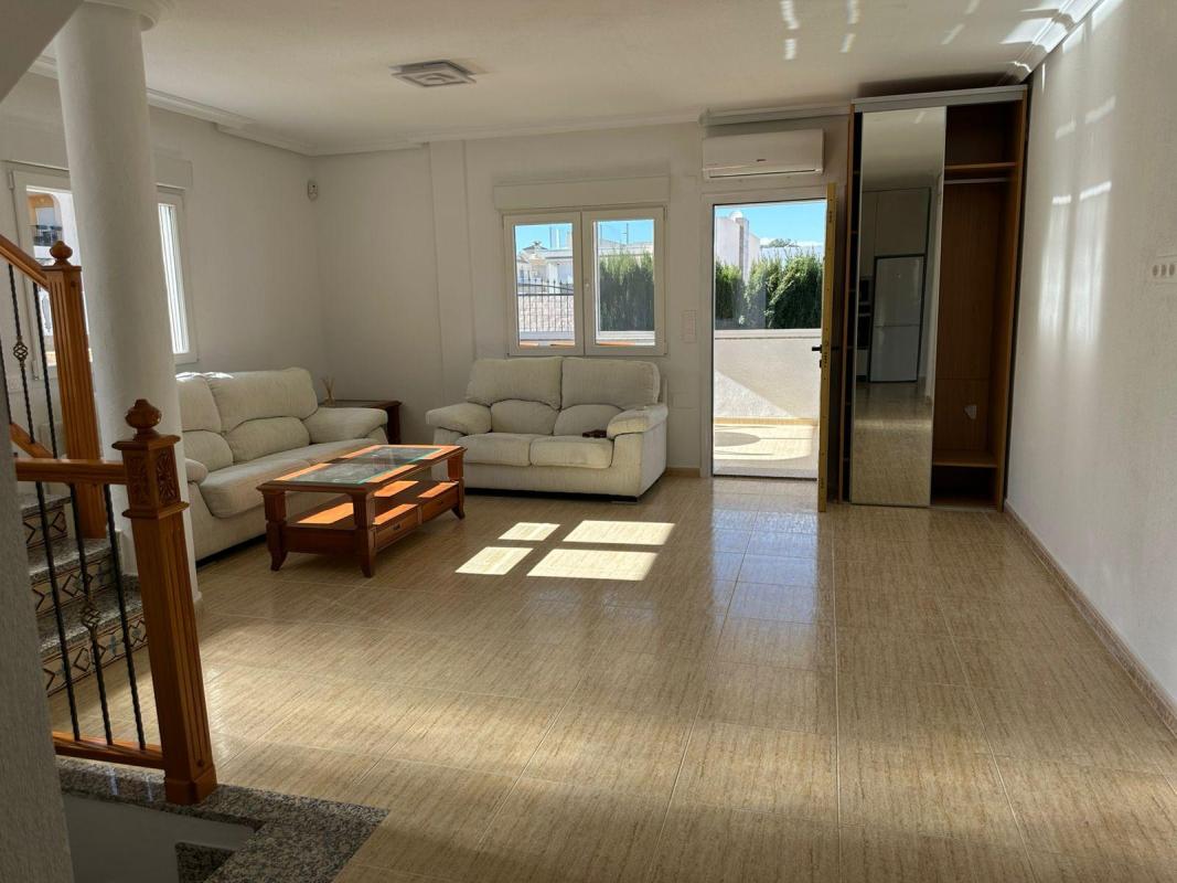 villa te koop in Torrevieja | 4 slaapkamers H619027