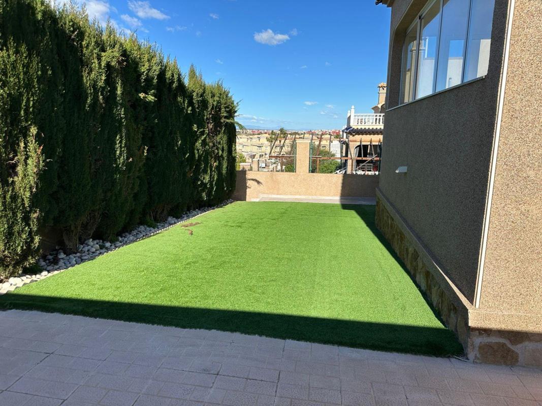 villa te koop in Torrevieja | 4 slaapkamers H619027