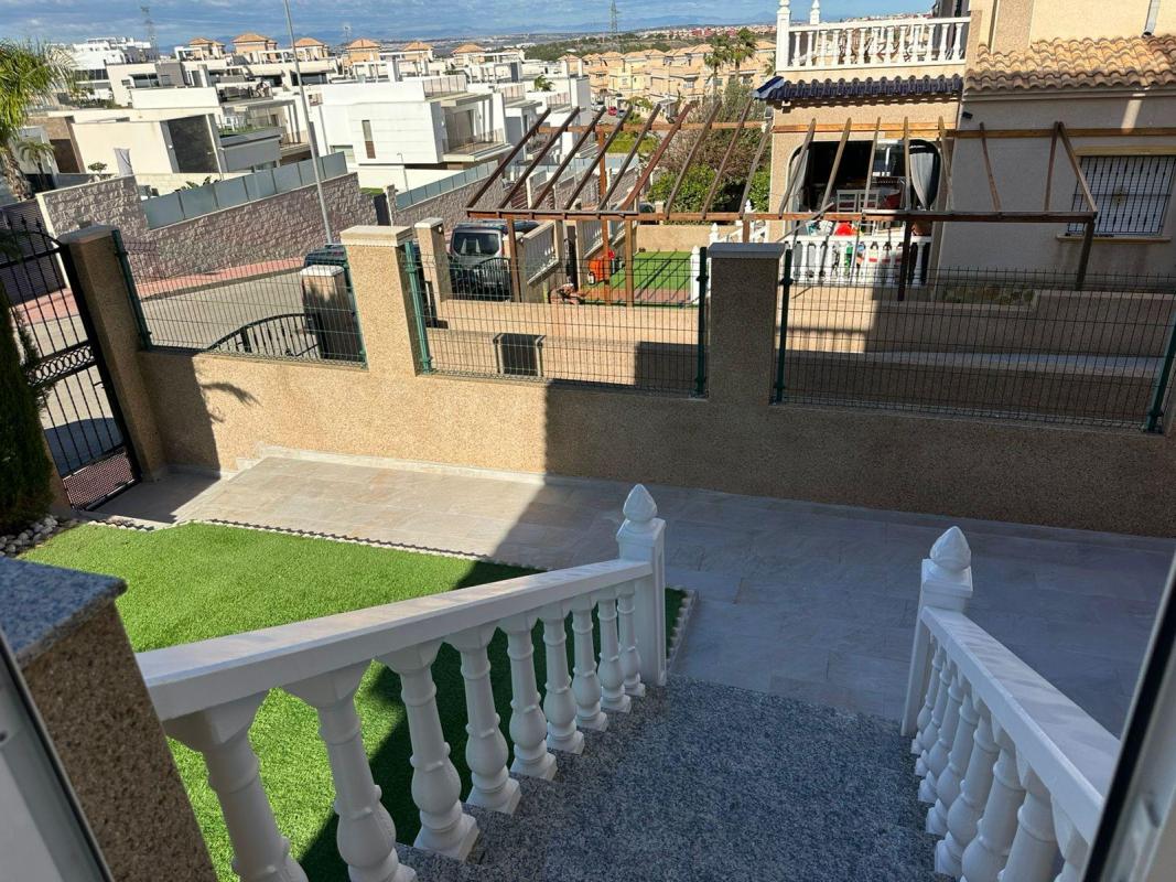 villa te koop in Torrevieja | 4 slaapkamers H619027