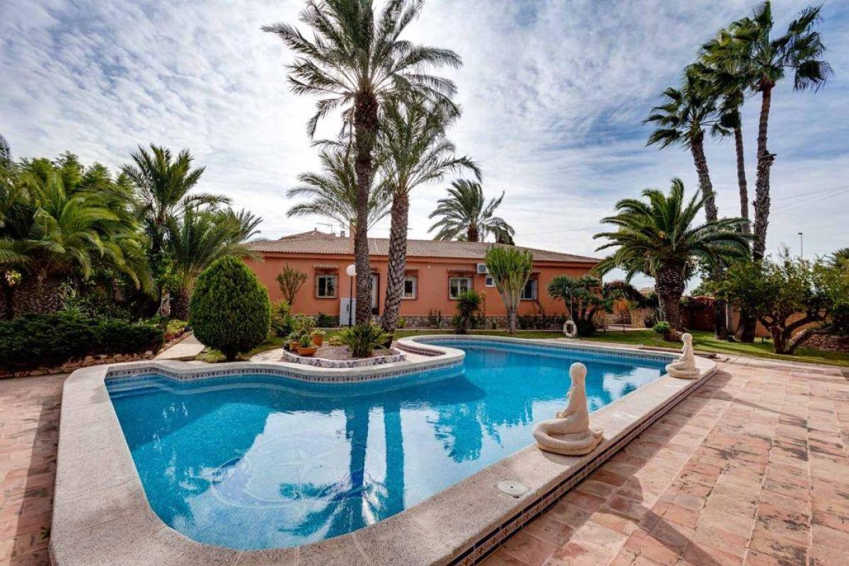 villa te koop in Torrevieja | 5 slaapkamers H644632